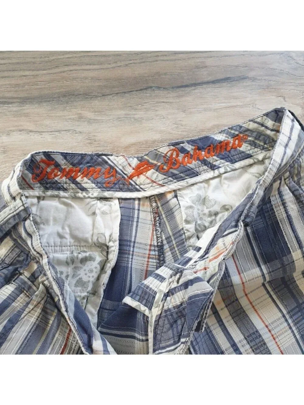 Tommy Bahama Mens Plaid Bermuda Shorts Blue White Orange Size 32 Casual Beach